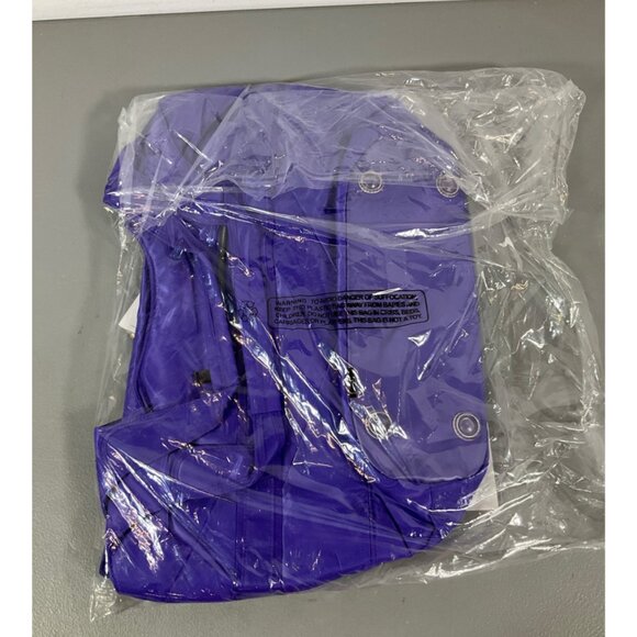 Lug Gondola SE Medium Unisex Handbag in Vibrant Violet with Zipper Closure - Picture 6 of 8